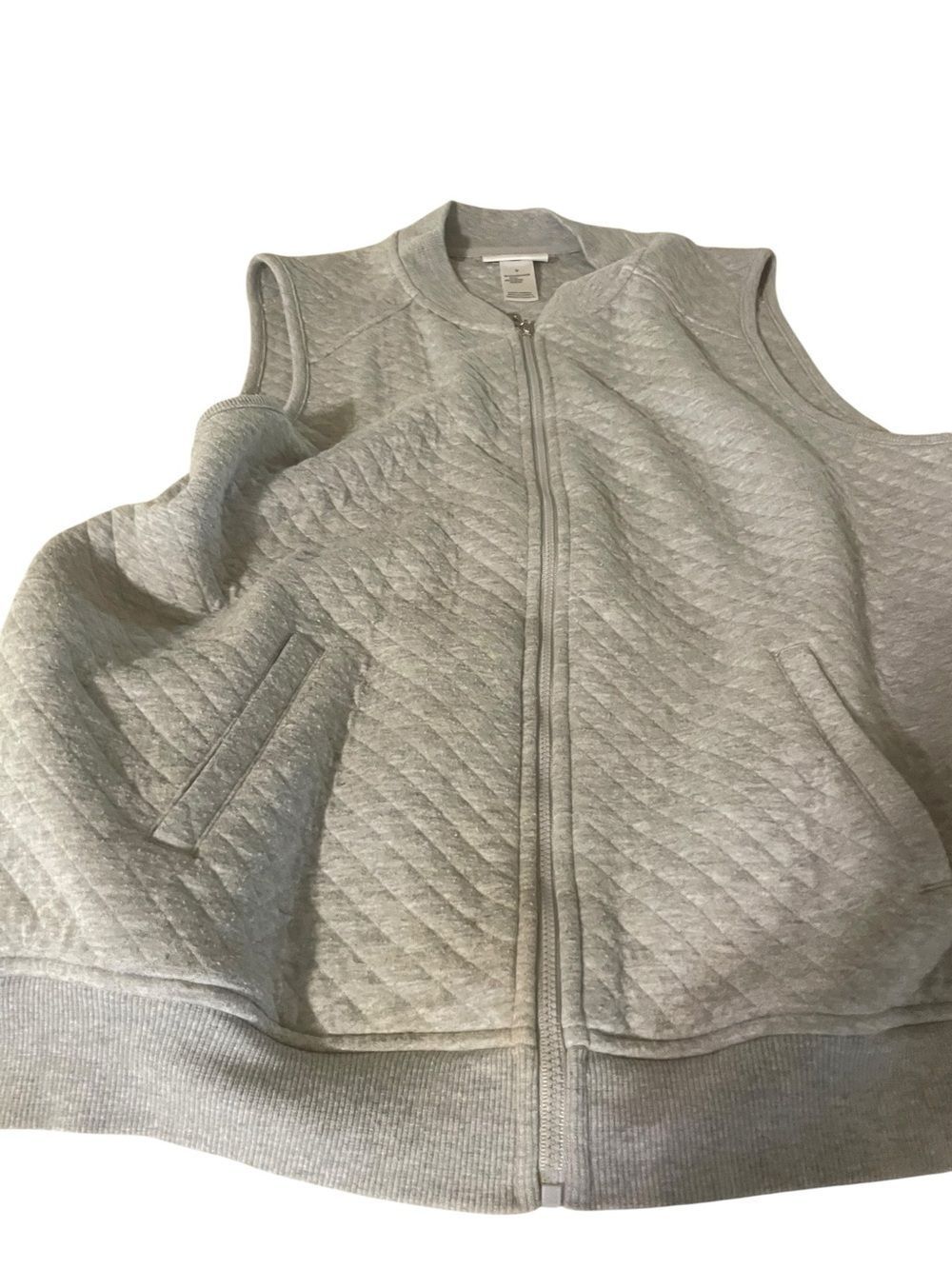 Alfred Dunner Light Gray Quilted Zip-Front Sleeveless Vest